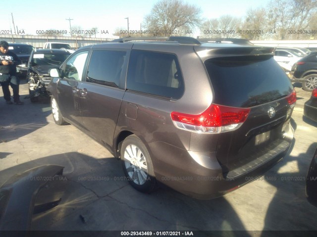 Photo 2 VIN: 5TDDK3DC5CS040092 - TOYOTA SIENNA 