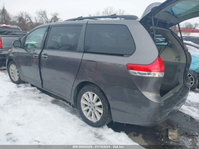 Photo 2 VIN: 5TDDK3DC5CS044997 - TOYOTA SIENNA 