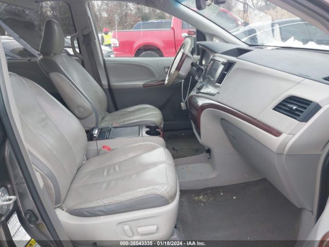 Photo 4 VIN: 5TDDK3DC5CS044997 - TOYOTA SIENNA 