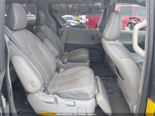 Photo 7 VIN: 5TDDK3DC5CS044997 - TOYOTA SIENNA 