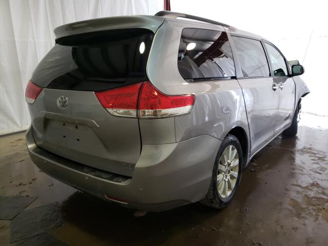 Photo 3 VIN: 5TDDK3DC5CS045633 - TOYOTA SIENNA XLE 