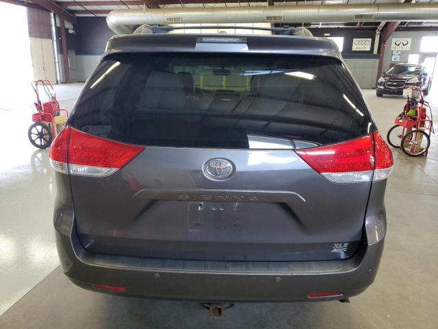 Photo 5 VIN: 5TDDK3DC5CS048743 - TOYOTA SIENNA XLE 