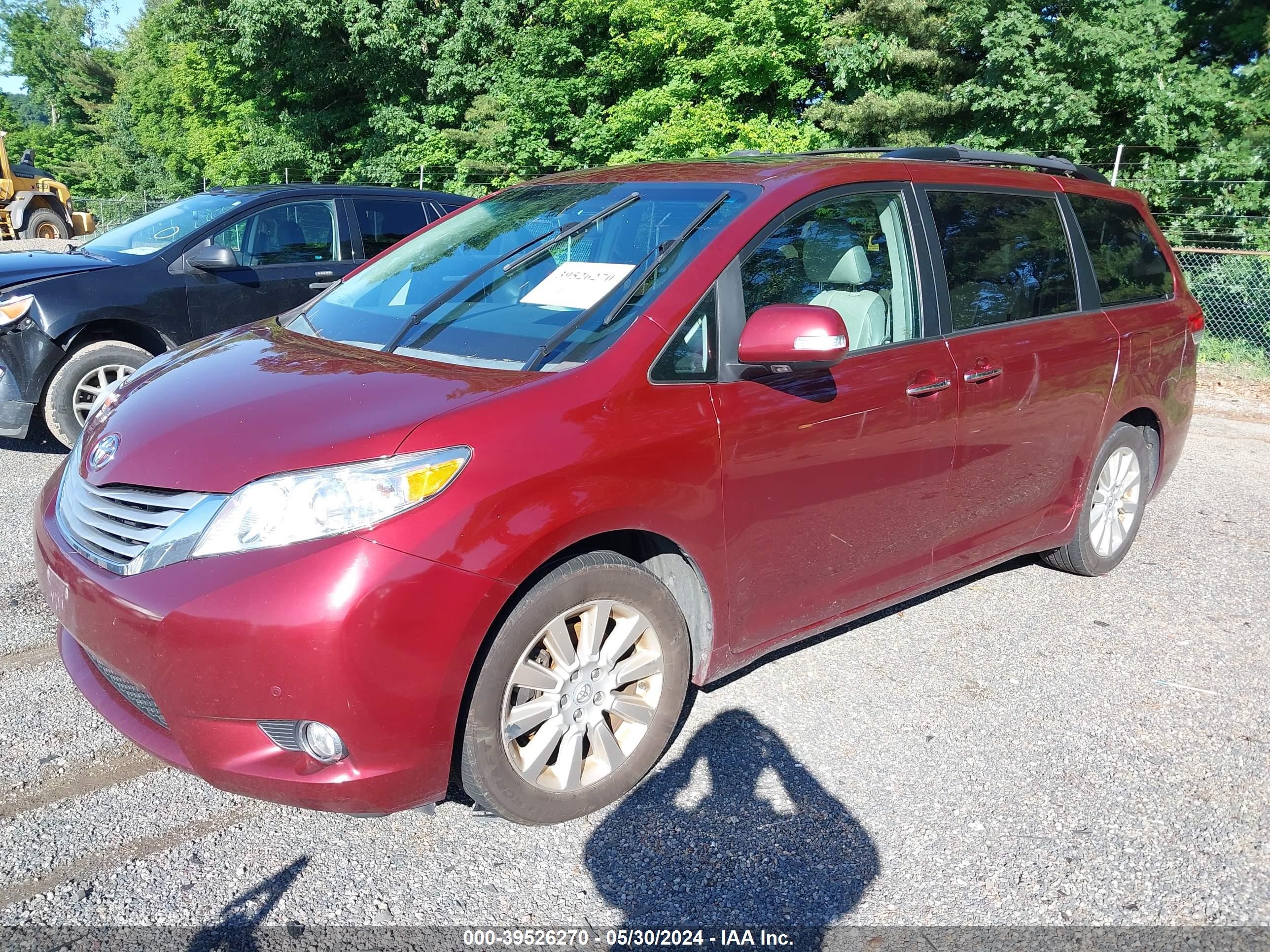 Photo 1 VIN: 5TDDK3DC5DS050784 - TOYOTA SIENNA 