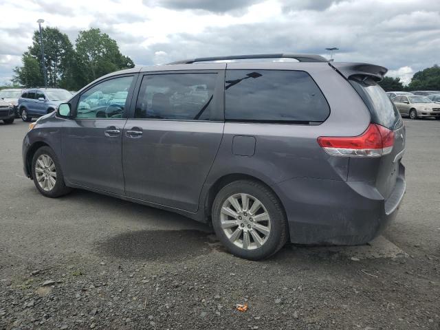 Photo 1 VIN: 5TDDK3DC5DS055404 - TOYOTA SIENNA XLE 