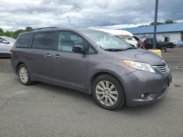 Photo 3 VIN: 5TDDK3DC5DS055404 - TOYOTA SIENNA XLE 