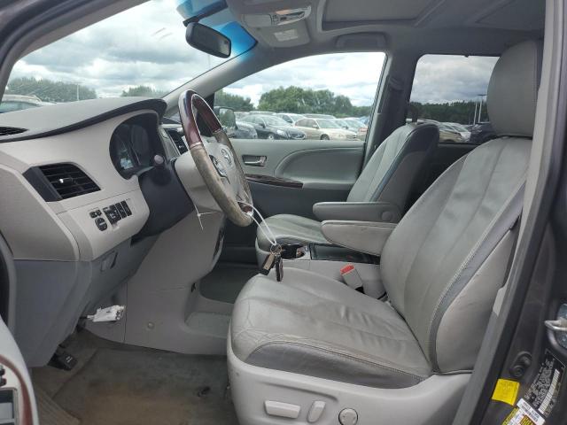 Photo 6 VIN: 5TDDK3DC5DS055404 - TOYOTA SIENNA XLE 