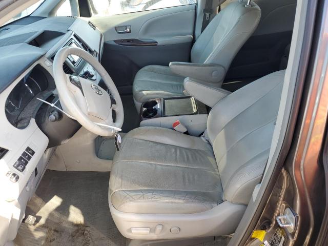 Photo 6 VIN: 5TDDK3DC5DS060330 - TOYOTA SIENNA XLE 