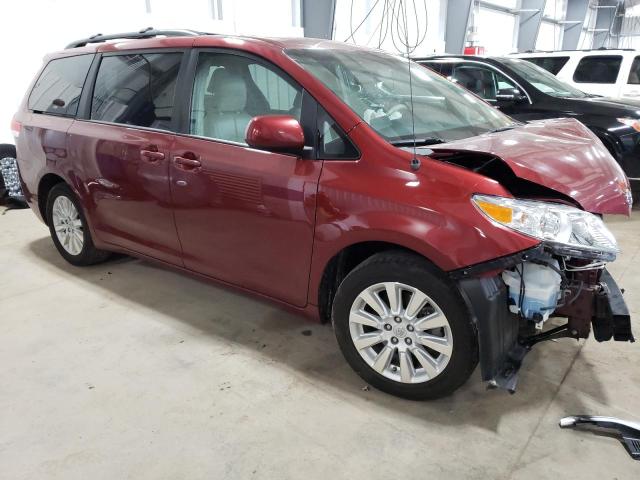 Photo 3 VIN: 5TDDK3DC5DS063633 - TOYOTA SIENNA XLE 