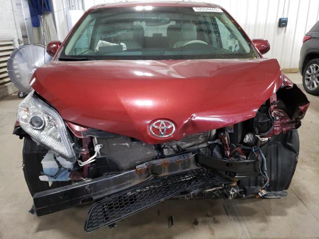 Photo 4 VIN: 5TDDK3DC5DS063633 - TOYOTA SIENNA XLE 