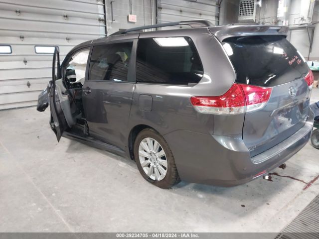 Photo 2 VIN: 5TDDK3DC5DS066211 - TOYOTA SIENNA 