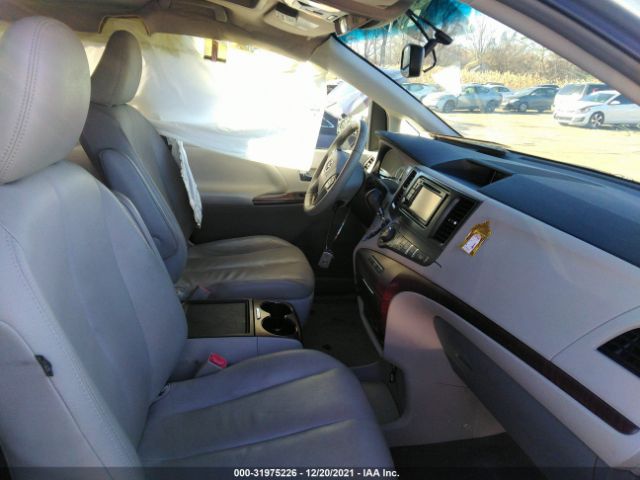 Photo 4 VIN: 5TDDK3DC5DS068475 - TOYOTA SIENNA 