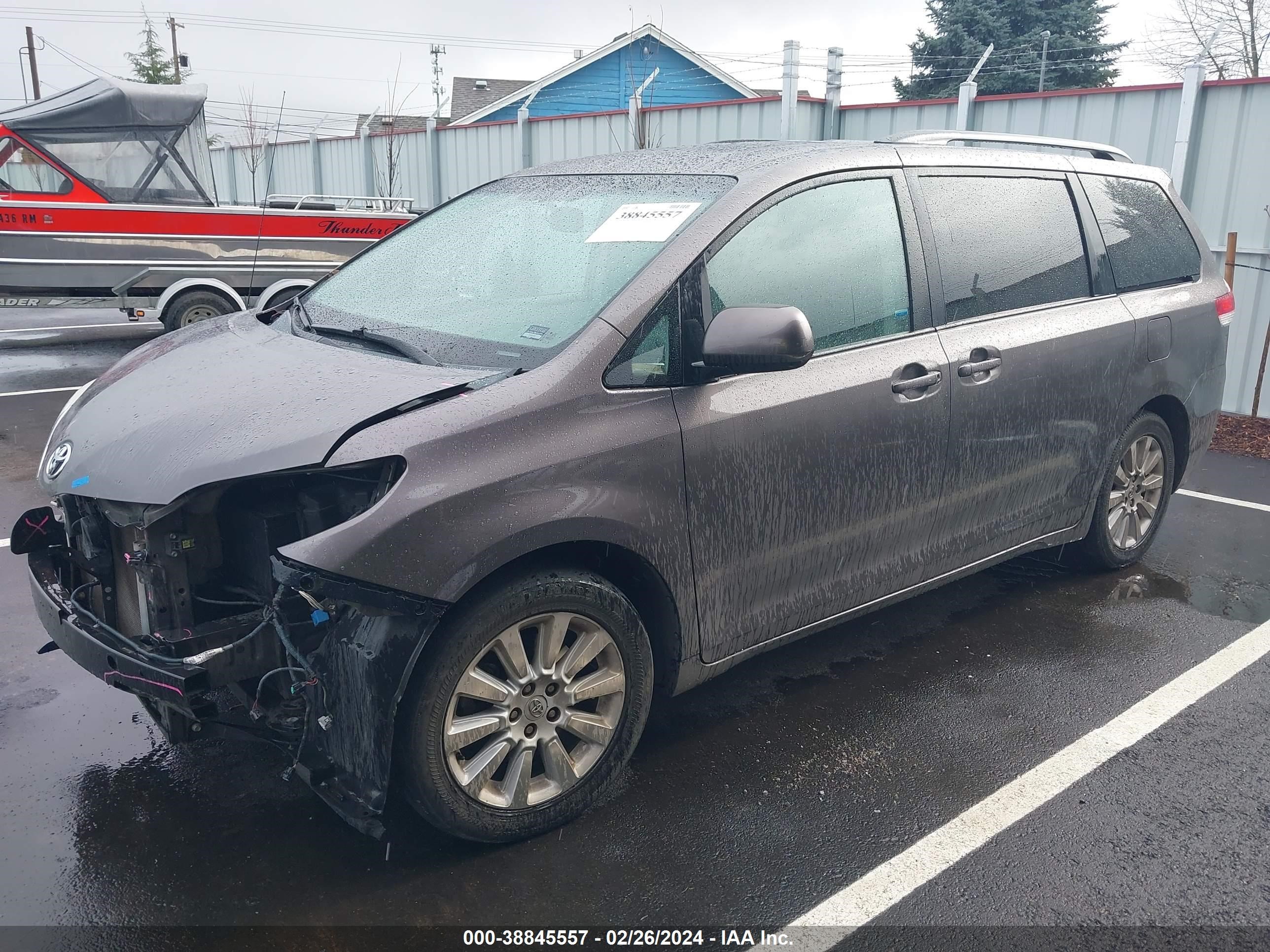 Photo 1 VIN: 5TDDK3DC5DS068573 - TOYOTA SIENNA 