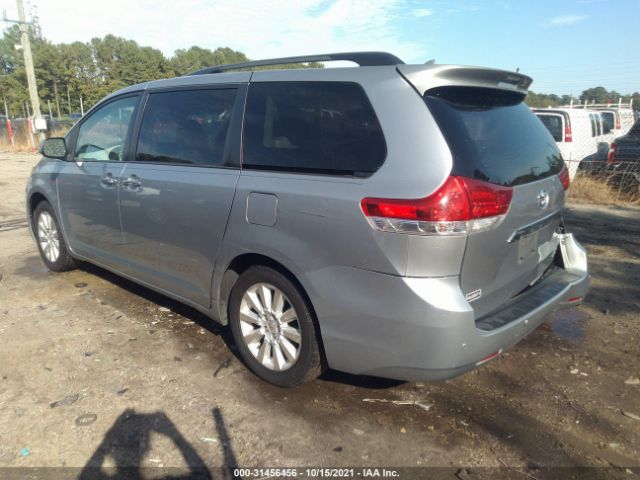 Photo 2 VIN: 5TDDK3DC5DS070520 - TOYOTA SIENNA 