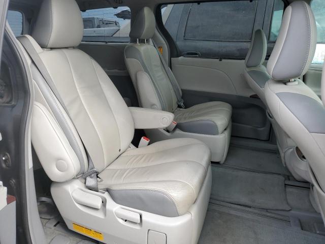 Photo 10 VIN: 5TDDK3DC5ES080241 - TOYOTA SIENNA XLE 