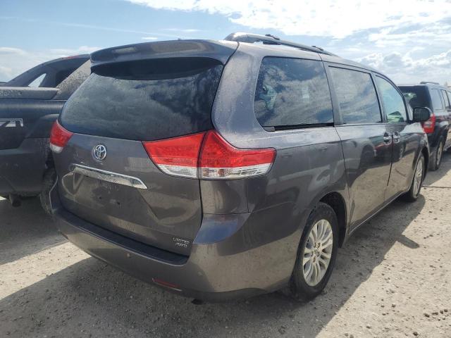 Photo 2 VIN: 5TDDK3DC5ES080241 - TOYOTA SIENNA XLE 