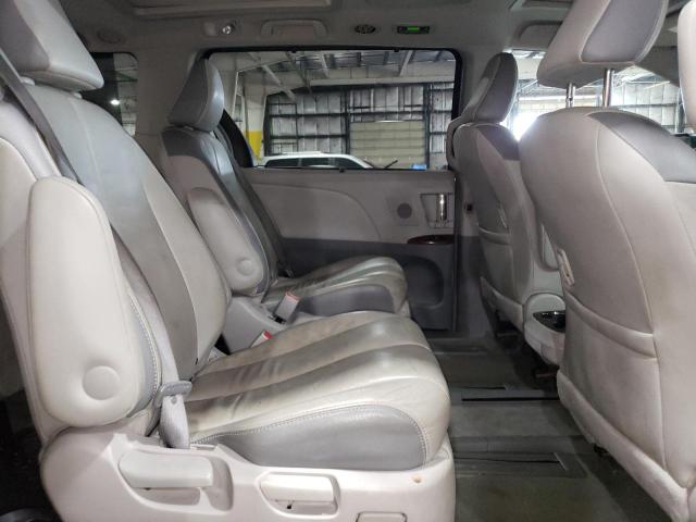 Photo 10 VIN: 5TDDK3DC5ES081535 - TOYOTA SIENNA XLE 