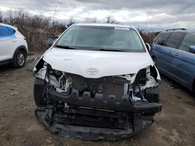 Photo 4 VIN: 5TDDK3DC5ES090266 - TOYOTA SIENNA XLE 