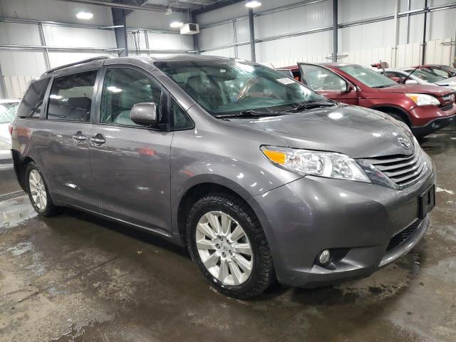 Photo 3 VIN: 5TDDK3DC5FS111165 - TOYOTA SIENNA XLE 