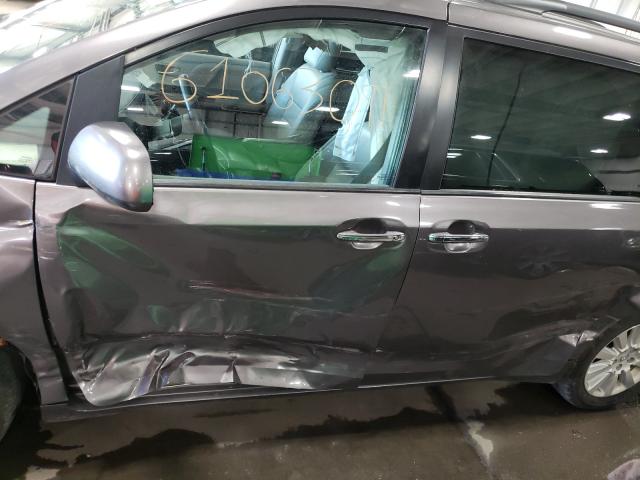 Photo 8 VIN: 5TDDK3DC5FS124322 - TOYOTA SIENNA XLE 