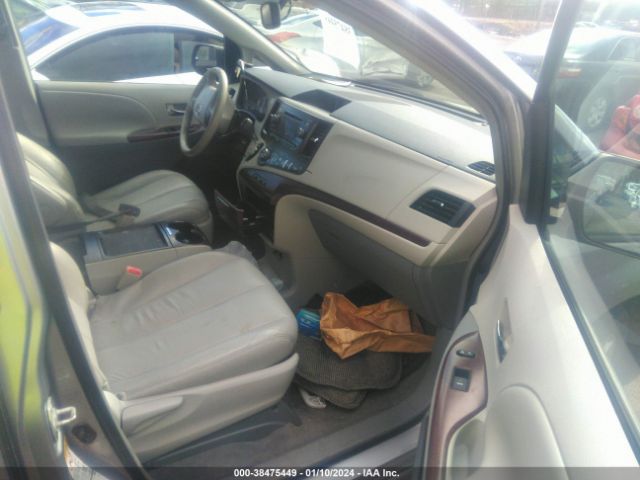 Photo 4 VIN: 5TDDK3DC6BS001316 - TOYOTA SIENNA 