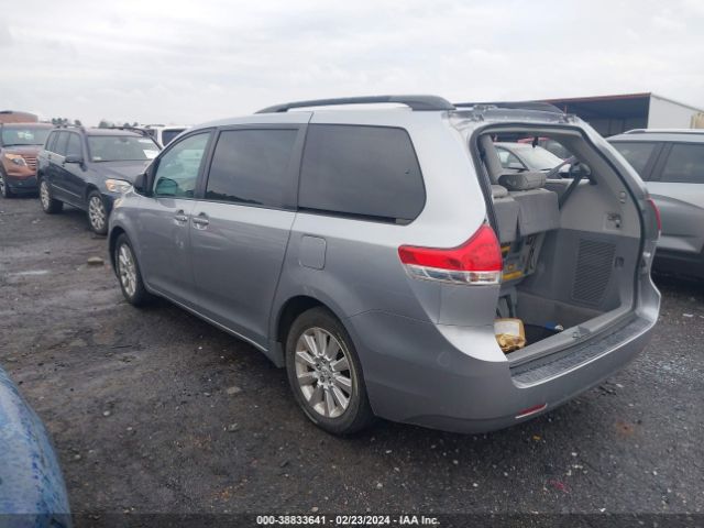 Photo 2 VIN: 5TDDK3DC6BS002935 - TOYOTA SIENNA 