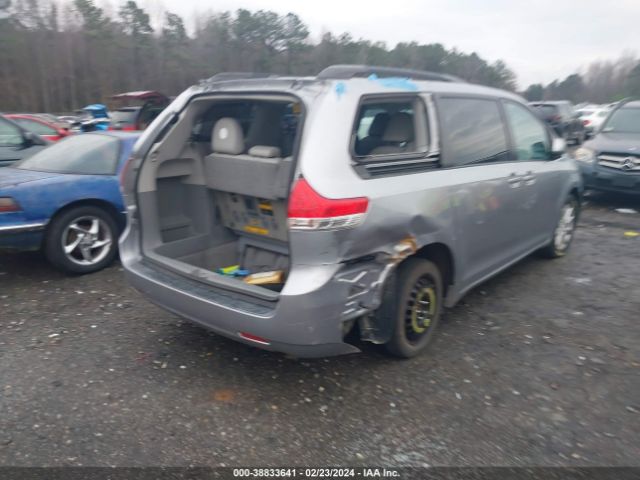 Photo 3 VIN: 5TDDK3DC6BS002935 - TOYOTA SIENNA 