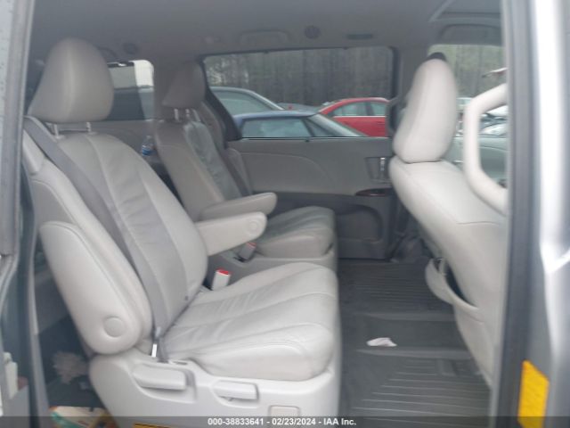 Photo 7 VIN: 5TDDK3DC6BS002935 - TOYOTA SIENNA 