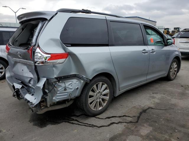 Photo 2 VIN: 5TDDK3DC6BS004958 - TOYOTA SIENNA XLE 