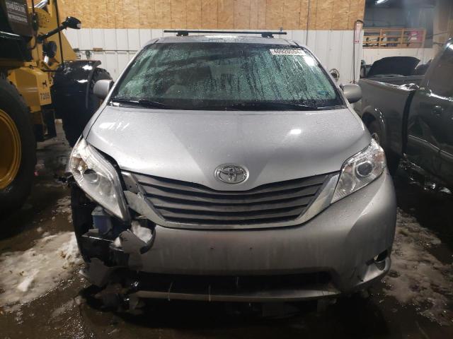 Photo 4 VIN: 5TDDK3DC6BS011926 - TOYOTA SIENNA XLE 