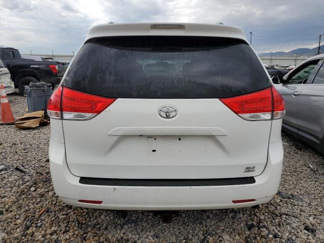 Photo 5 VIN: 5TDDK3DC6BS014227 - TOYOTA SIENNA XLE 