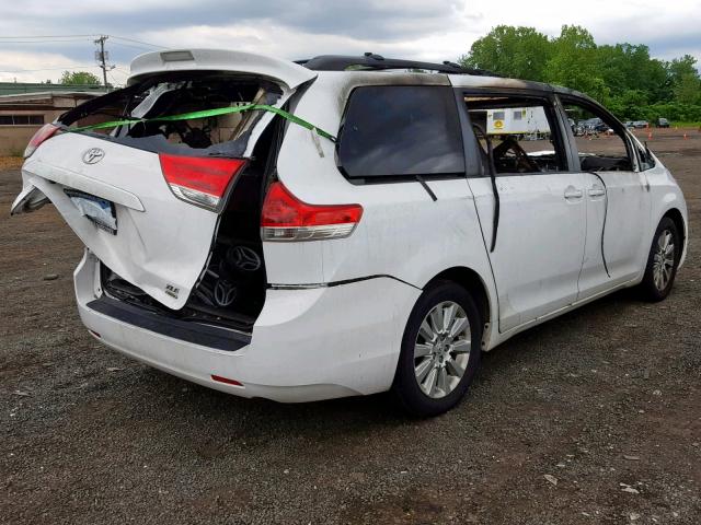 Photo 3 VIN: 5TDDK3DC6BS026412 - TOYOTA SIENNA XLE 