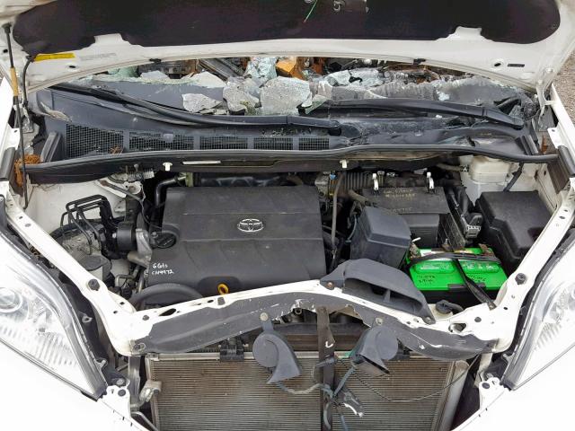 Photo 6 VIN: 5TDDK3DC6BS026412 - TOYOTA SIENNA XLE 