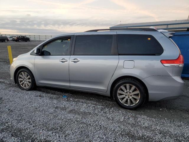 Photo 1 VIN: 5TDDK3DC6BS029701 - TOYOTA SIENNA XLE 