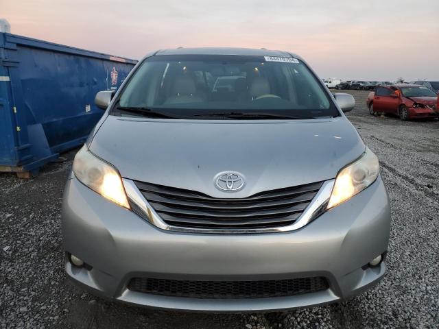 Photo 4 VIN: 5TDDK3DC6BS029701 - TOYOTA SIENNA XLE 