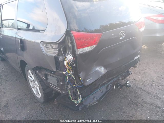 Photo 5 VIN: 5TDDK3DC6BS030069 - TOYOTA SIENNA 