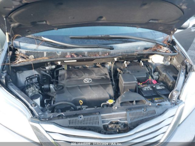 Photo 9 VIN: 5TDDK3DC6BS030069 - TOYOTA SIENNA 