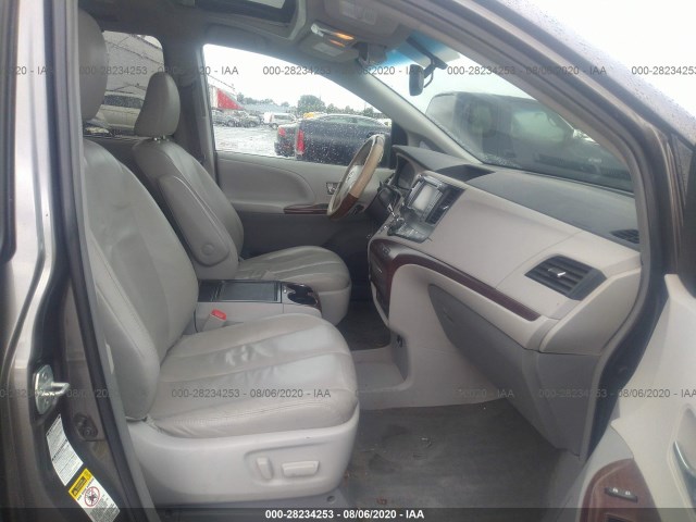 Photo 4 VIN: 5TDDK3DC6CS030784 - TOYOTA SIENNA 