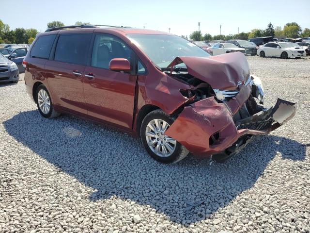 Photo 3 VIN: 5TDDK3DC6CS035595 - TOYOTA SIENNA XLE 