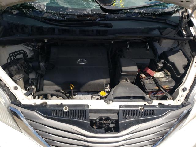 Photo 6 VIN: 5TDDK3DC6CS035676 - TOYOTA SIENNA XLE 