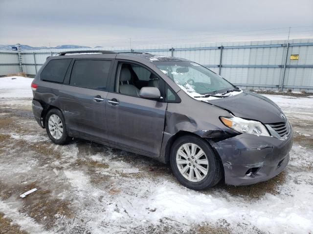 Photo 3 VIN: 5TDDK3DC6CS036536 - TOYOTA SIENNA XLE 