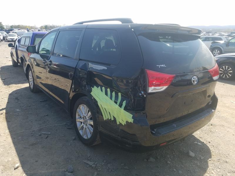 Photo 2 VIN: 5TDDK3DC6CS044362 - TOYOTA SIENNA XLE 