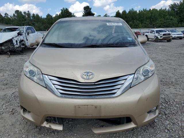 Photo 4 VIN: 5TDDK3DC6CS047097 - TOYOTA SIENNA XLE 