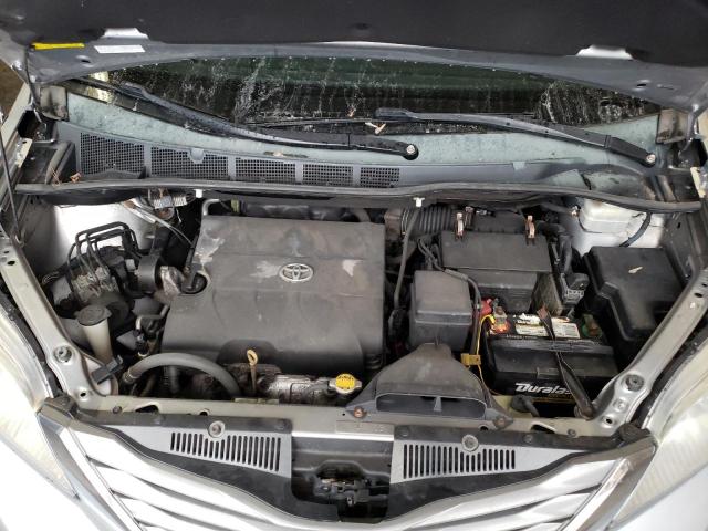 Photo 11 VIN: 5TDDK3DC6CS048329 - TOYOTA SIENNA XLE 