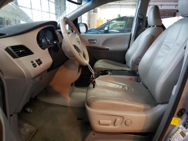 Photo 6 VIN: 5TDDK3DC6CS048329 - TOYOTA SIENNA XLE 