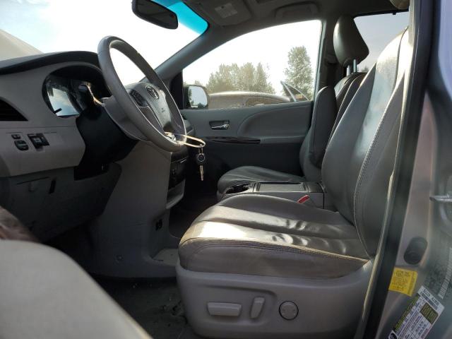 Photo 6 VIN: 5TDDK3DC6CS048640 - TOYOTA SIENNA XLE 