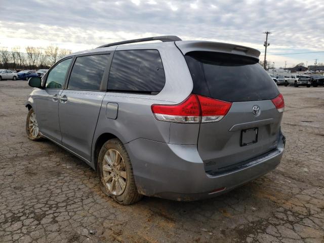 Photo 2 VIN: 5TDDK3DC6CS048783 - TOYOTA SIENNA XLE 