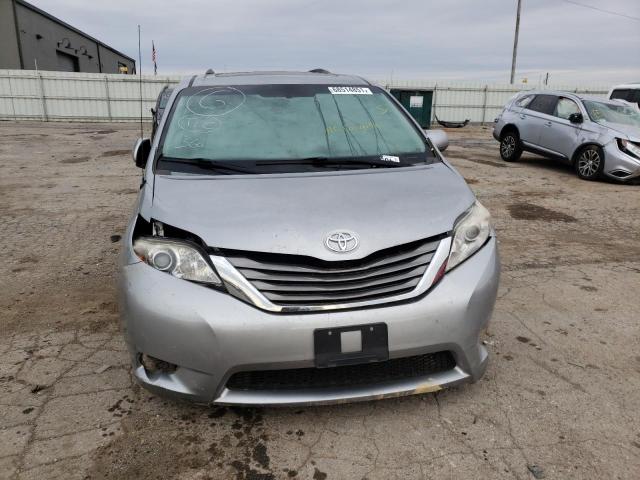 Photo 8 VIN: 5TDDK3DC6CS048783 - TOYOTA SIENNA XLE 