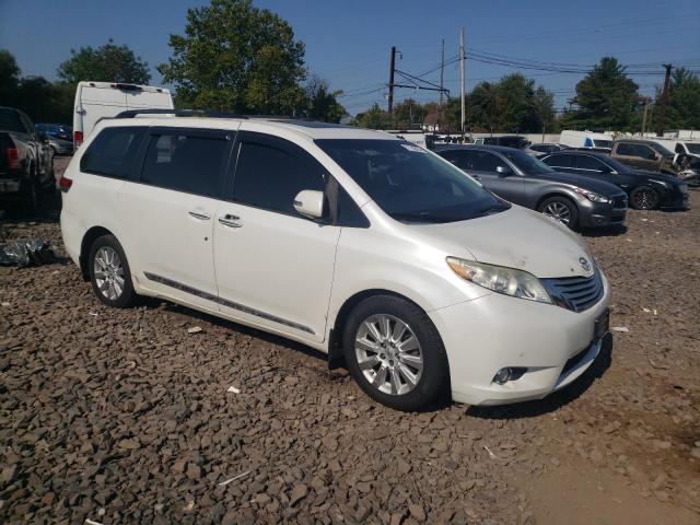 Photo 3 VIN: 5TDDK3DC6DS051071 - TOYOTA SIENNA XLE 