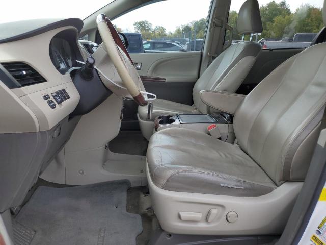 Photo 6 VIN: 5TDDK3DC6DS051071 - TOYOTA SIENNA XLE 