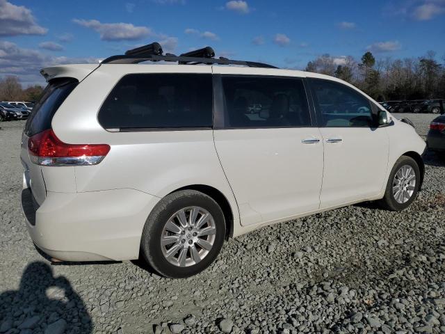 Photo 2 VIN: 5TDDK3DC6DS052348 - TOYOTA SIENNA XLE 